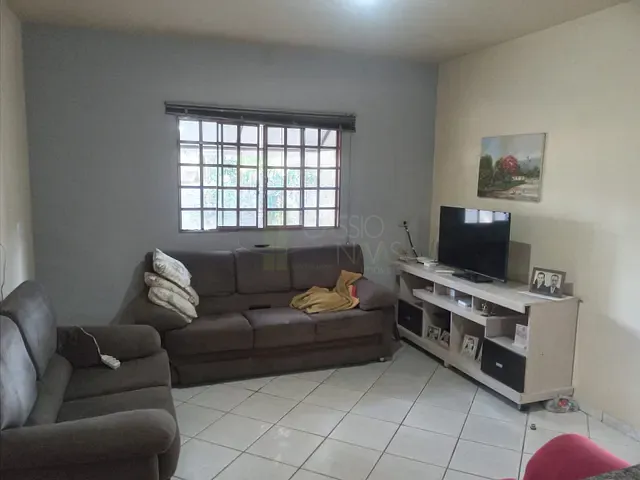 Casa com 221m² 2 quartos e 1 banheiro, à venda, no bairro Jardim Morada do Sol em Apucarana