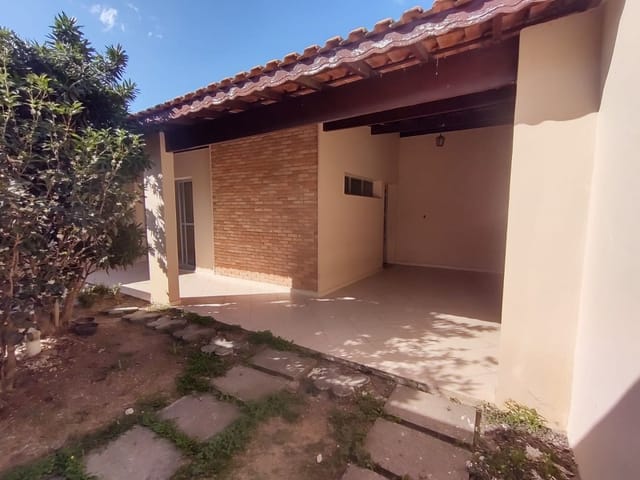 Foto do Casa - Casa com 3 dormitórios - Locação por R$ 2.500,00/mês - Nova Guará - Guaratinguetá/SP | Imobiliária Domos