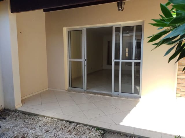 Foto do Casa - Casa com 3 dormitórios - Locação por R$ 2.500,00/mês - Nova Guará - Guaratinguetá/SP | Imobiliária Domos