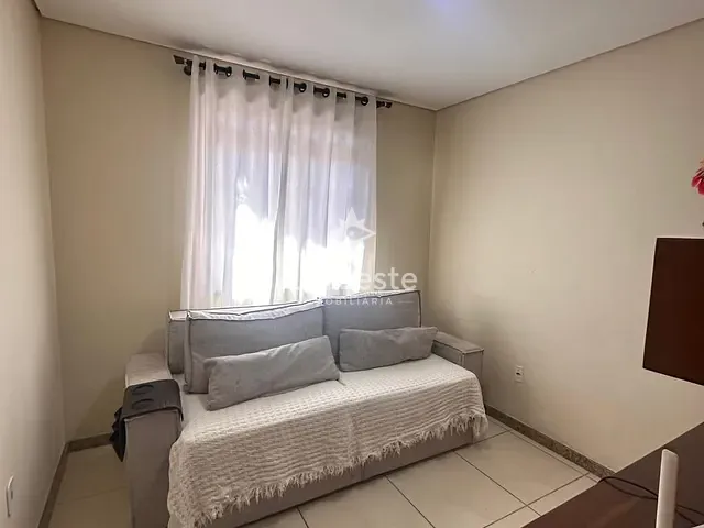 Casa 5 quartos e 2 banheiros, à venda, no bairro Jardim Vitória em Belo Horizonte