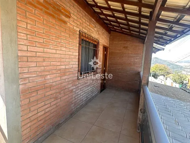 Casa 5 quartos e 2 banheiros, à venda, no bairro Jardim Vitória em Belo Horizonte