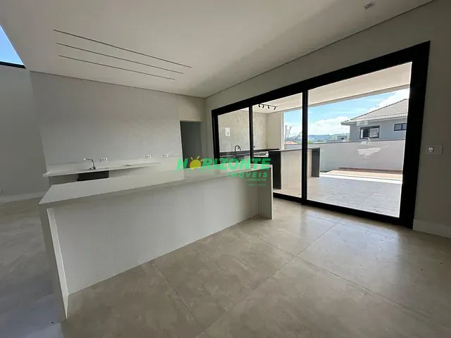 Casa com 600m² 5 quartos e 6 banheiros, à venda, no bairro Urbanova em São José dos Campos