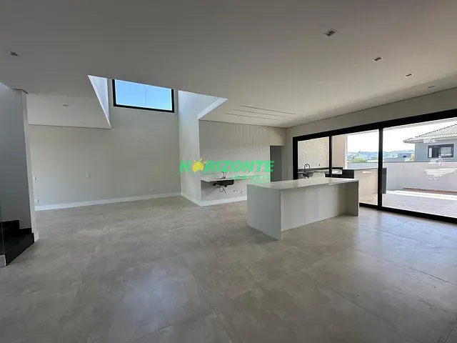 Casa com 600m² 5 quartos e 6 banheiros, à venda, no bairro Urbanova em São José dos Campos