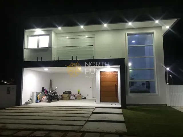 Casa com 420m² 4 quartos e 2 banheiros, à venda, no bairro São João do Rio Vermelho em Florianópolis