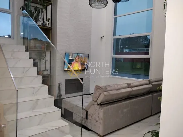 Casa com 420m² 4 quartos e 2 banheiros, à venda, no bairro São João do Rio Vermelho em Florianópolis