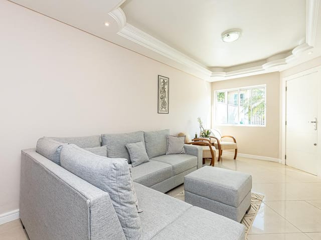 Casa com 140m² 3 quartos e 4 banheiros, à venda, no bairro Campo Comprido em Curitiba