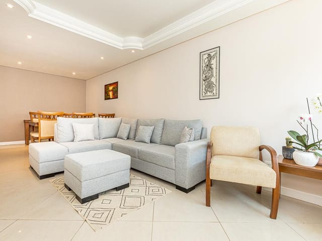 Casa com 140m² 3 quartos e 4 banheiros, à venda, no bairro Campo Comprido em Curitiba