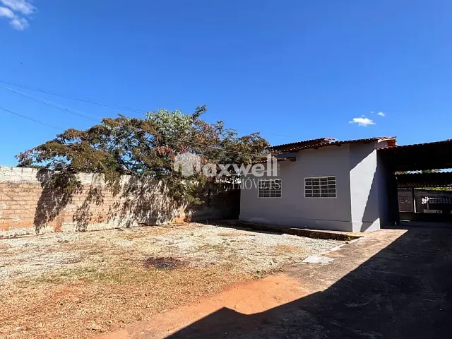 Casa 2 quartos e 1 banheiro, para alugar, no bairro Jardim Cristal em Aparecida de Goiânia