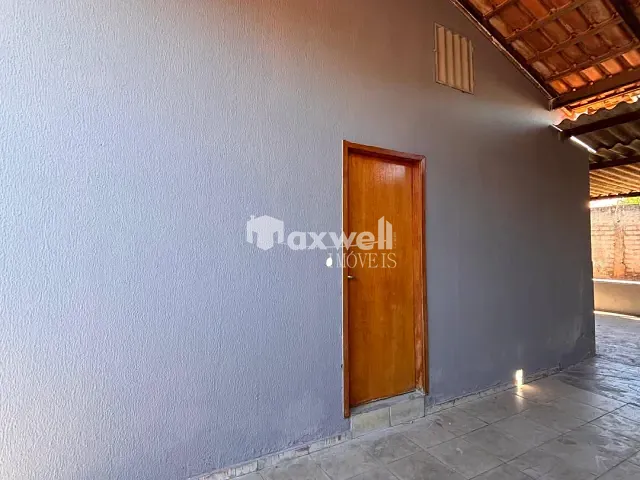 Casa 2 quartos e 1 banheiro, para alugar, no bairro Jardim Cristal em Aparecida de Goiânia