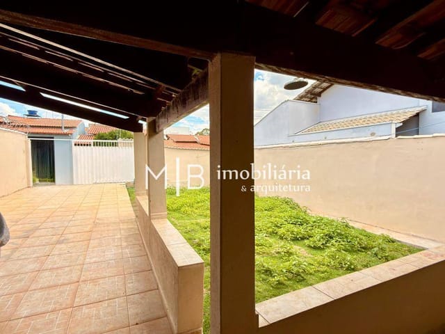 Casa com 200m² 2 quartos e 1 banheiro, à venda, no bairro Colinas da Serra em Lavras
