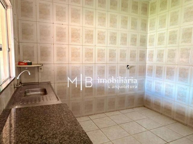Casa com 200m² 2 quartos e 1 banheiro, à venda, no bairro Colinas da Serra em Lavras