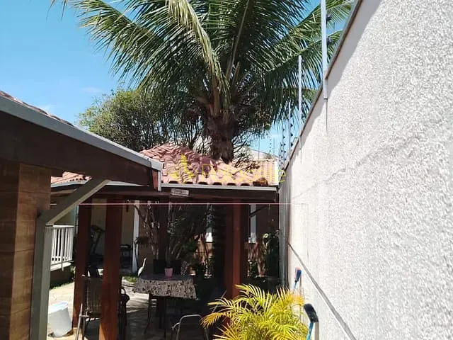 Casa com 320m² 2 quartos e 3 banheiros, à venda, no bairro Loteamento Residencial Andrade em Pindamonhangaba