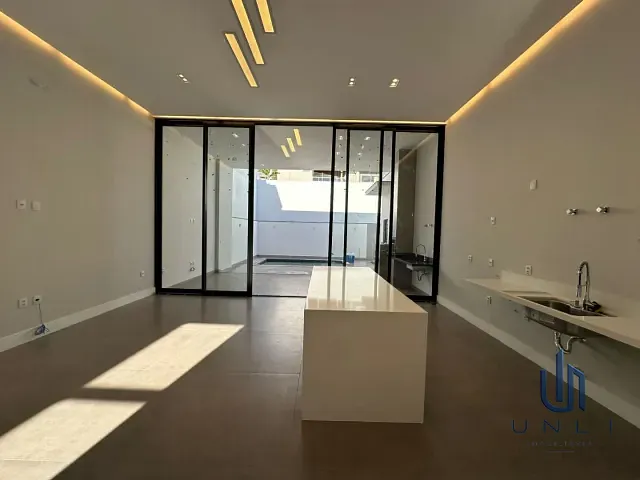 Casa 3 quartos e 3 banheiros, à venda, no bairro Morada da Colina em Volta Redonda