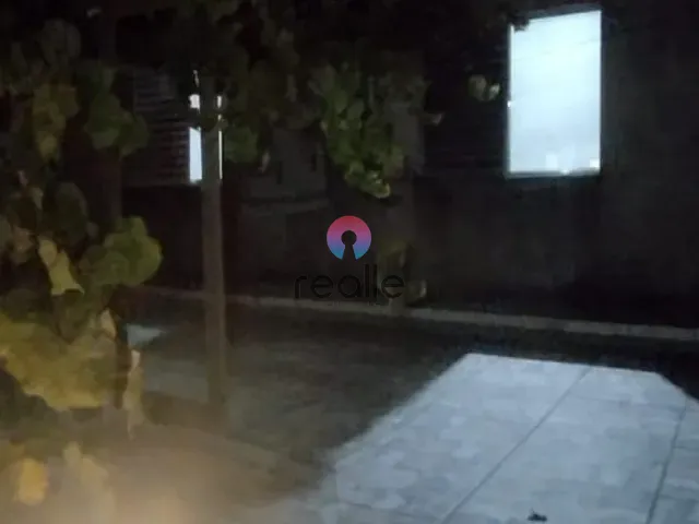 Casa com 185m² 3 quartos e 2 banheiros, à venda, no bairro Maria Antonieta Mello Azevedo (São Benedito) em Santa Luzia