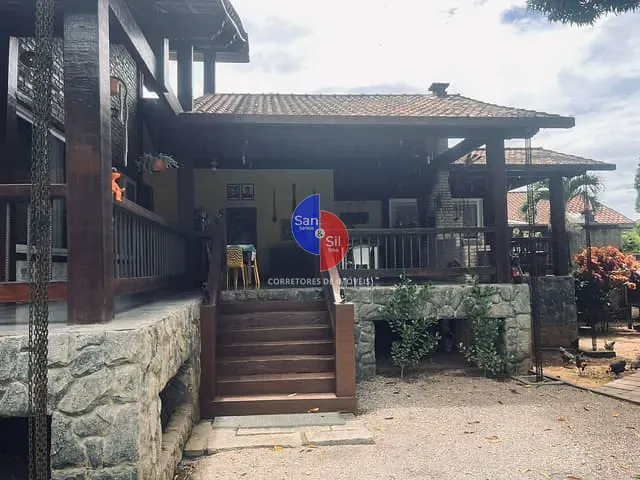 Casa com 1470m² 2 quartos e 3 banheiros, à venda, no bairro Paiol em Guapimirim
