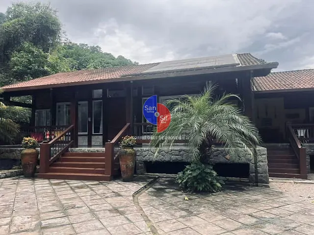 Casa com 1470m² 2 quartos e 3 banheiros, à venda, no bairro Paiol em Guapimirim