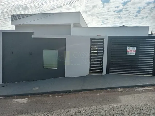 Casa com 138m² 3 quartos e 2 banheiros, à venda, no bairro Residencial Interlagos em Apucarana