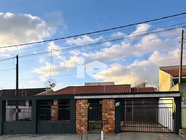 Casa 3 quartos e 3 banheiros, à venda, no bairro Jardim Coliseu em Rolândia