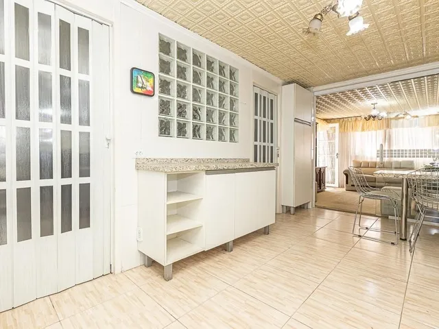 Casa com 420m² 3 quartos e 2 banheiros, à venda, no bairro Seminário em Curitiba