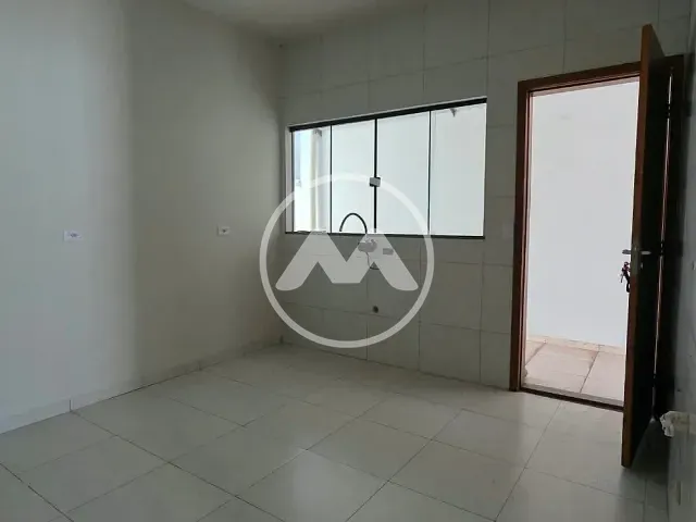 Casa 3 quartos e 2 banheiros, para alugar, no bairro Residencial Nova Itália II em Cianorte