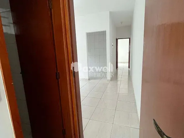 Casa 2 quartos e 2 banheiros, à venda, no bairro Villa Romana em Aparecida de Goiânia