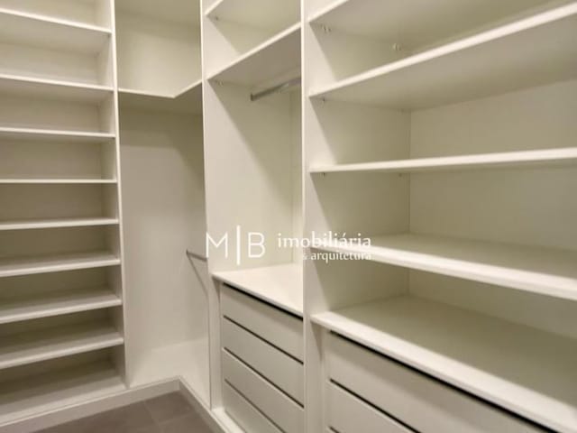 Casa 3 quartos e 3 banheiros, à venda, no bairro Residencial Sant'ana I em Lavras