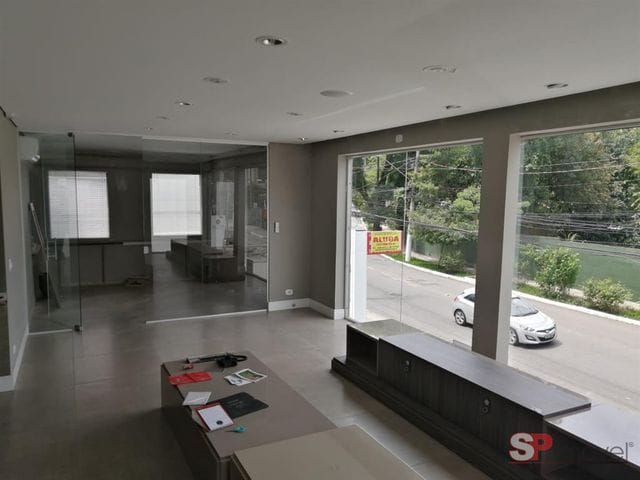 Casa com 980m², para alugar, no bairro Vila Mariana em São Paulo