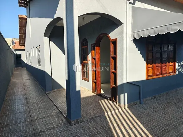 Casa com 300m² 4 quartos e 4 banheiros, à venda, no bairro Jardim Amaro em Artur Nogueira