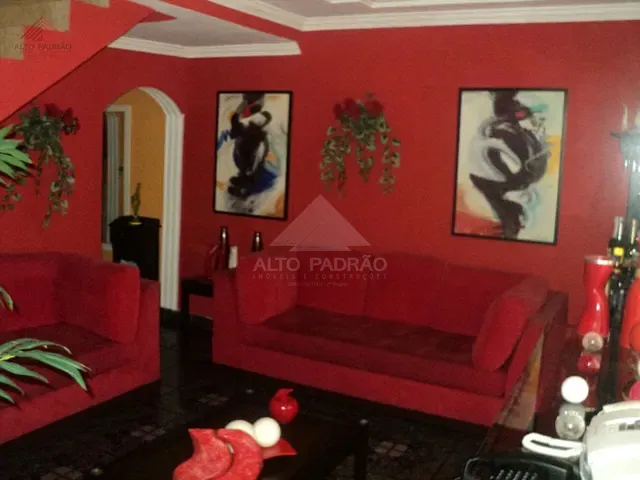 Casa com 300m² 6 quartos e 7 banheiros, à venda, no bairro Vila Flórida em Mauá