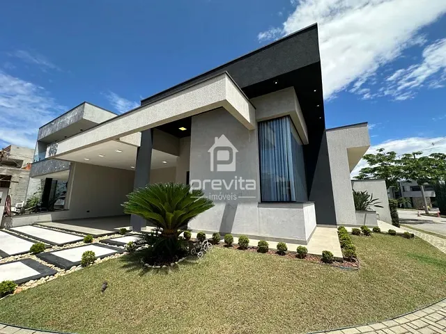 Casa com 357m² 3 quartos e 3 banheiros, à venda, no bairro Piracangaguá em Taubaté