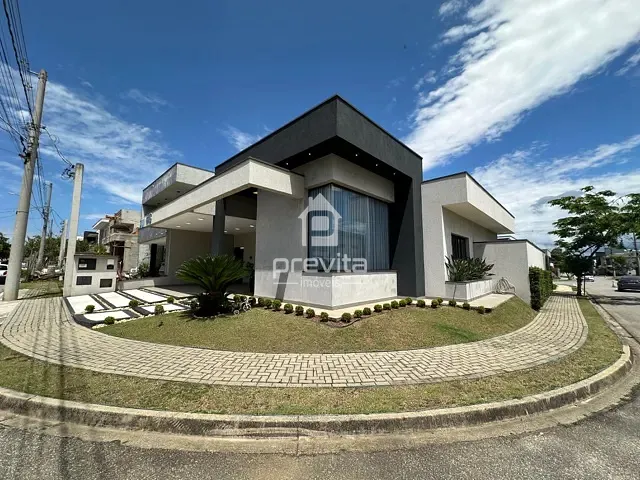 Casa com 357m² 3 quartos e 3 banheiros, à venda, no bairro Piracangaguá em Taubaté