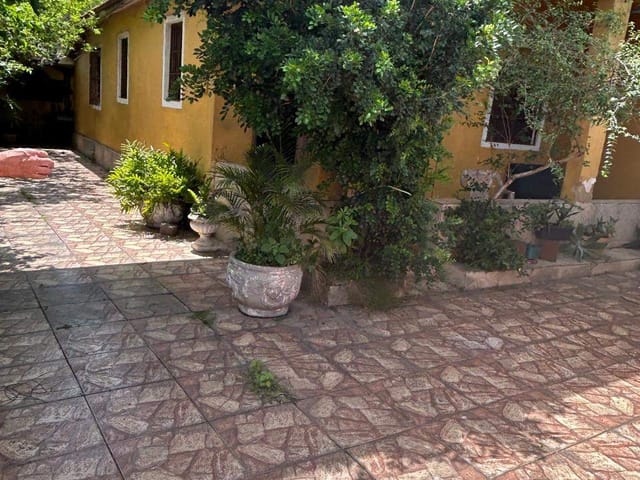 Casa com 540m² 3 quartos e 2 banheiros, à venda, no bairro Parque Calabouço em Campos dos Goytacazes