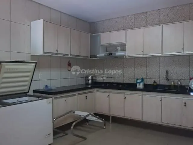Casa à venda, no bairro Cidade Jardim em Teresina