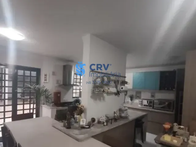 Casa com 180m² 3 quartos e 3 banheiros, à venda, no bairro Santa Mônica em Londrina