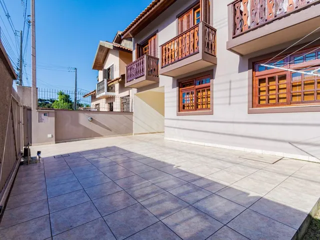 Casa com 171m² 3 quartos e 3 banheiros, à venda, no bairro Santo Inácio em Curitiba