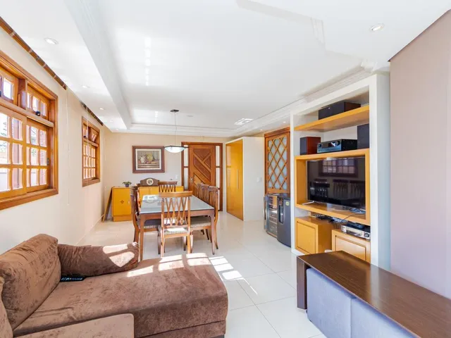 Casa com 171m² 3 quartos e 3 banheiros, à venda, no bairro Santo Inácio em Curitiba