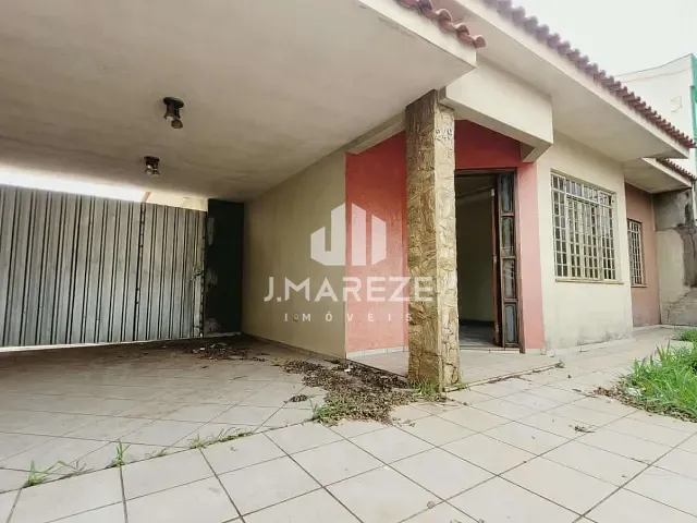 Casa com 300m² 3 quartos e 3 banheiros, à venda, no bairro Centro em Apucarana