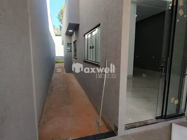 Casa 3 quartos e 4 banheiros, à venda, no bairro Cardoso Continuação em Aparecida de Goiânia