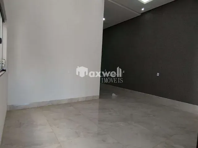 Casa 3 quartos e 4 banheiros, à venda, no bairro Cardoso Continuação em Aparecida de Goiânia