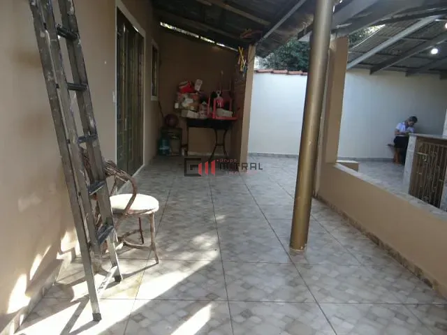 Casa 3 quartos e 2 banheiros, à venda, no bairro Bandeirantes em Londrina