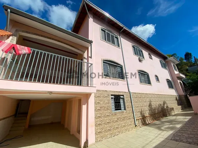 Casa com 264m² 3 quartos e 3 banheiros, à venda, no bairro Nossa Senhora de Fátima em Itajubá