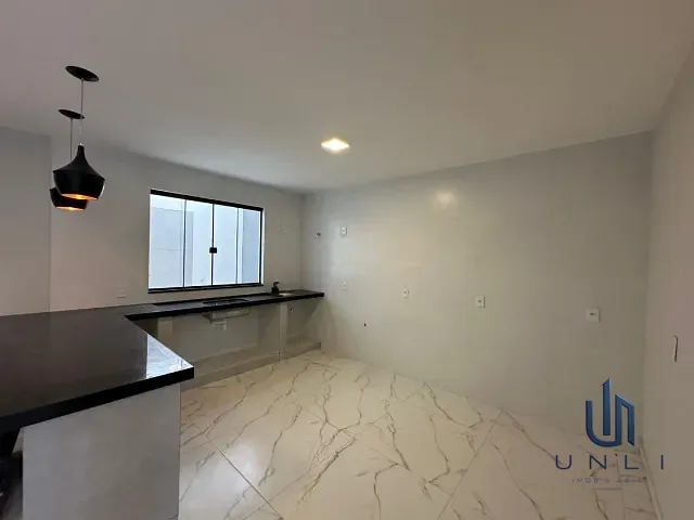 Casa 3 quartos e 2 banheiros, à venda, no bairro Roma em Volta Redonda