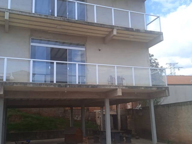 Casa com 460m² 4 quartos e 4 banheiros, à venda, no bairro Villa Real em Sabará
