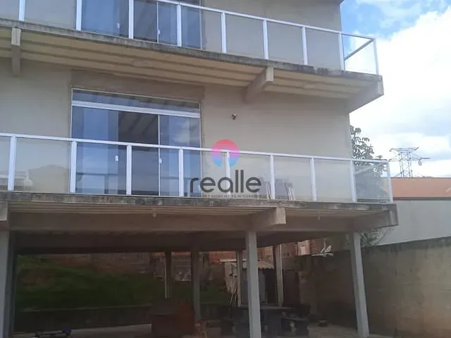 Casa com 460m² 4 quartos e 4 banheiros, à venda, no bairro Villa Real em Sabará