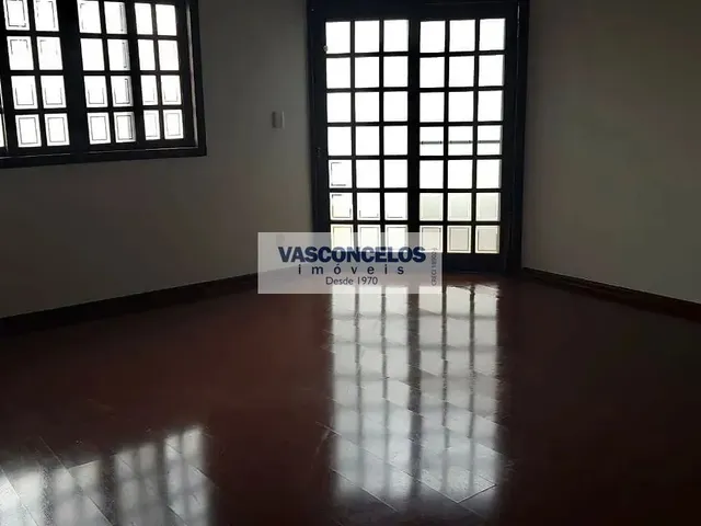 Casa com 360m² 4 quartos e 3 banheiros, para alugar, no bairro Jardim das Colinas em São José Dos Campos