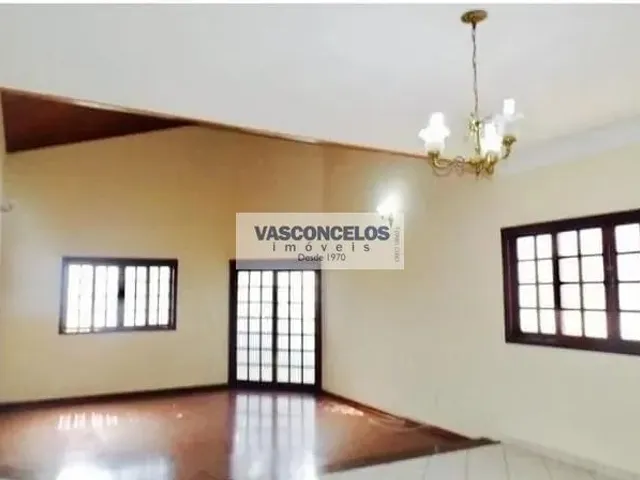 Casa com 360m² 4 quartos e 3 banheiros, para alugar, no bairro Jardim das Colinas em São José Dos Campos