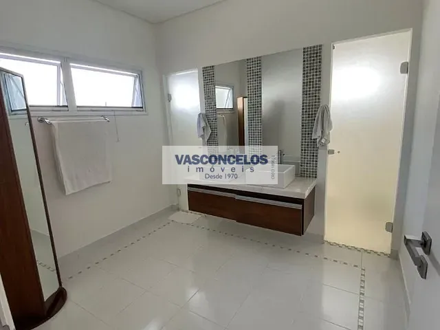Casa com 560m² 4 quartos e 3 banheiros, à venda, no bairro Residencial Santa Helena em Caçapava
