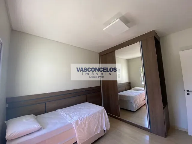 Casa com 560m² 4 quartos e 3 banheiros, à venda, no bairro Residencial Santa Helena em Caçapava