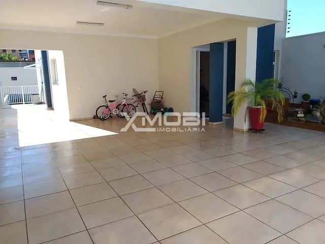 Casa 3 quartos e 4 banheiros, à venda, no bairro Jardim Colônia em Jundiaí