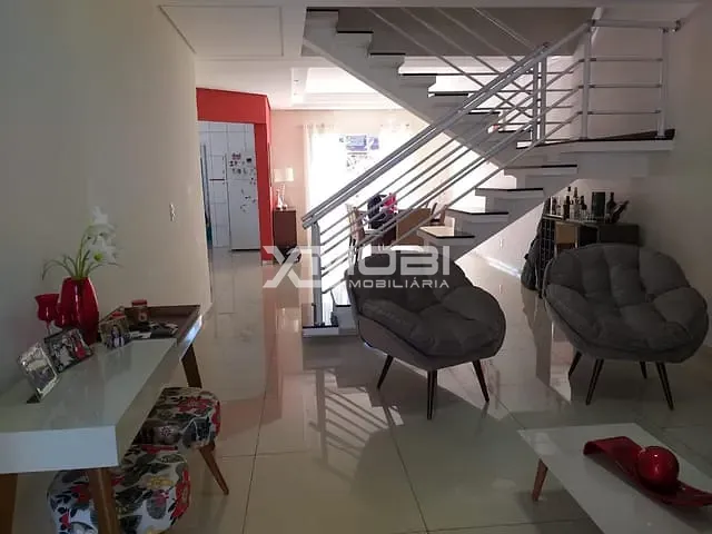 Casa 3 quartos e 4 banheiros, à venda, no bairro Jardim Colônia em Jundiaí